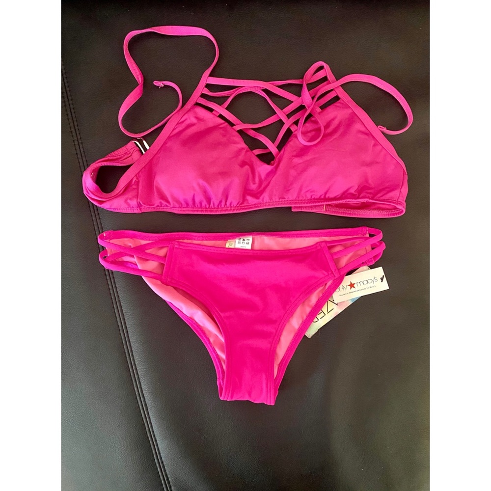 🔥🔥 Hot pink strappy bikini